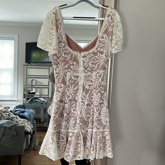 ASTR the label White lace dress - Picture 2 of 7